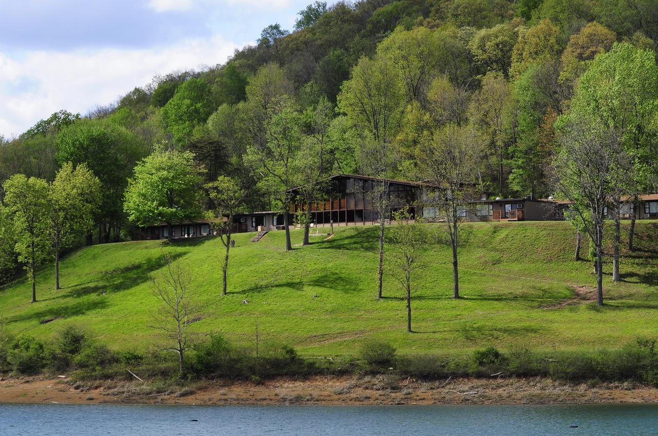 Tygart Lake Lodge Grafton Exterior photo